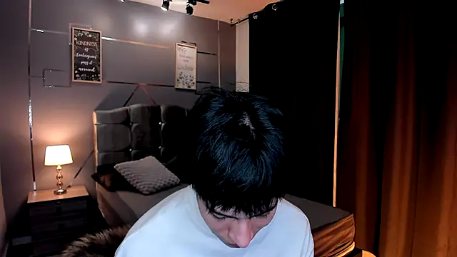 Snapshot of Christopher_77 chatting on 09/20/25, 04:19 Christopher 77 online show from 09/20/25, 04:19