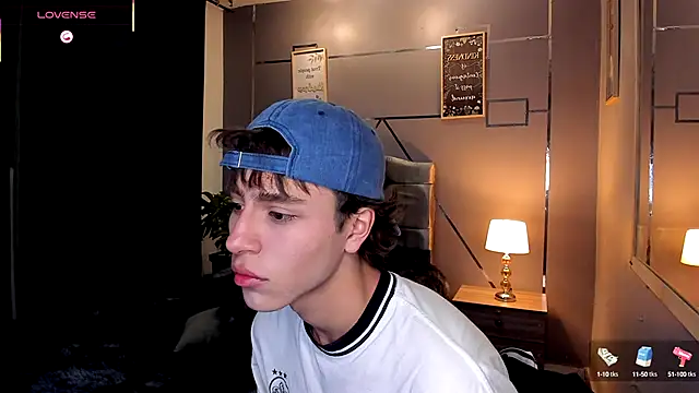 Snapshot of Christopher_77 chatting on 10/08/25, 12:36 Christopher 77 online show from 10/08/25, 12:36