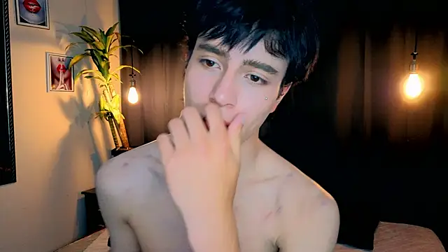 Christopher 77 online show from 11/06/25, 03:51