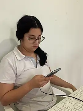 Velma star online show from 10/09/25, 11:41