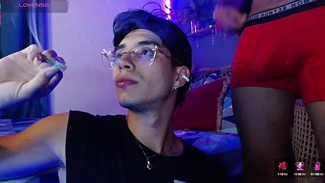 Snapshot of Dylann_west chatting on 09/26/25, 03:32 Dylann west online show from 09/26/25, 03:32