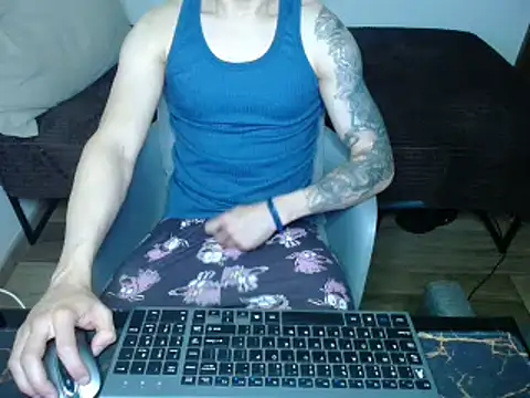 Snapshot of bossking017 chatting on 03/09/25, 02:07 bossking017 online show from 03/09/25, 02:07