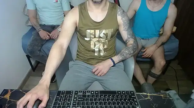 Snapshot of bossking017 chatting on 03/13/25, 09:37 bossking017 online show from 03/13/25, 09:37