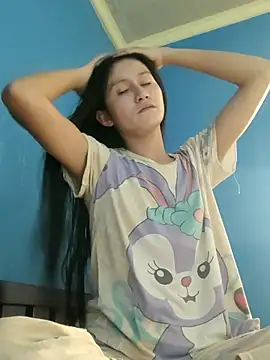 Snapshot of anne_smithe chatting on 09/19/25, 03:30 anne smithe online show from 09/19/25, 03:30