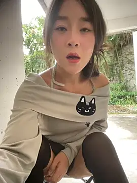 Snapshot of Xiao-meng66 chatting on 10/16/25, 02:01 Xiao-meng66 online show from 10/16/25, 02:01