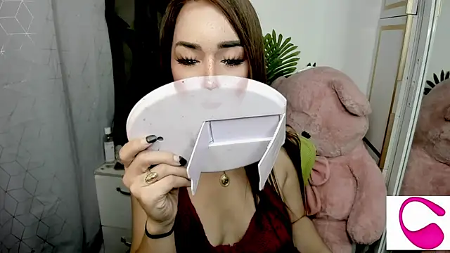 Snapshot of janecomander chatting on 10/18/25, 05:43 janecomander online show from 10/18/25, 05:43