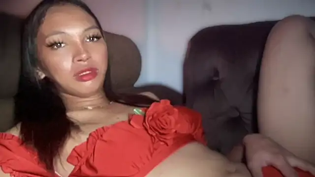 Snapshot of Simi_Ipit chatting on 10/14/25, 11:27 Simi Ipit online show from 10/14/25, 11:27