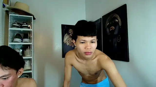 Snapshot of crazyasiantwink chatting on 10/11/25, 05:17 crazyasiantwink online show from 10/11/25, 05:17