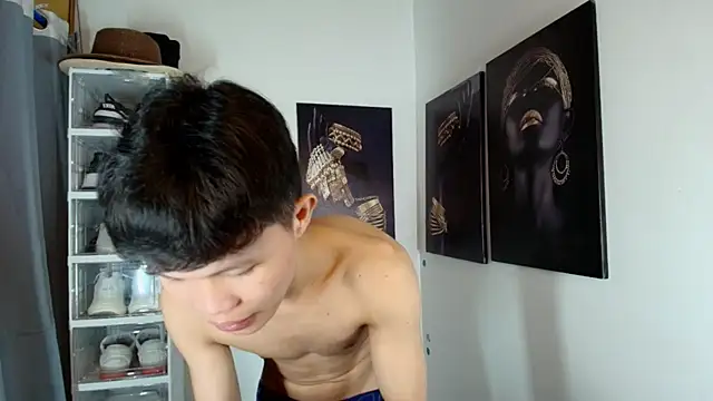 Snapshot of crazyasiantwink chatting on 11/19/25, 05:02 crazyasiantwink online show from 11/19/25, 05:02