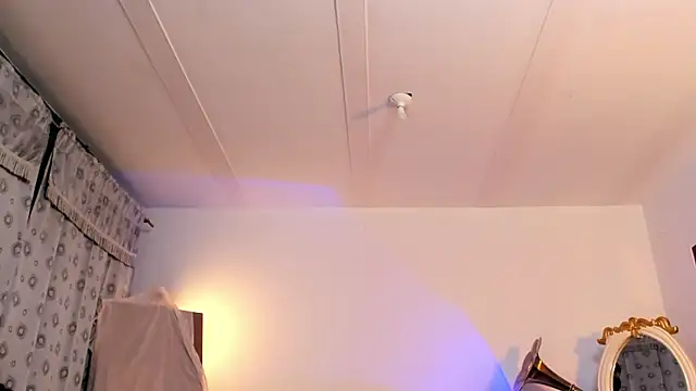 Snapshot of nonbinaryangel chatting on 01/13/26, 11:21 nonbinaryangel online show from 01/13/26, 11:21