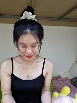 Snapshot of Baby-ladytits2025 chatting on 10/14/25, 03:02 Baby-ladytits2025 online show from 10/14/25, 03:02