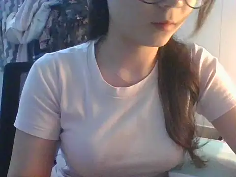 Linzly online show from 10/20/25, 04:40