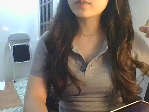 Linzly online show from 10/31/25, 02:56