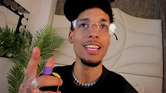 Thiagoferreti online show from 10/14/25, 03:29