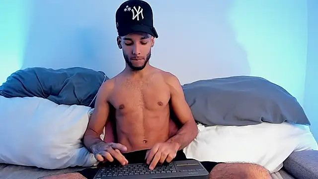 Thiagoferreti online show from 06/19/26, 03:44