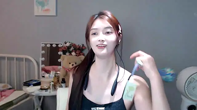 Snapshot of Mimi-cnbaby chatting on 09/18/25, 03:14 Mimi-cnbaby online show from 09/18/25, 03:14