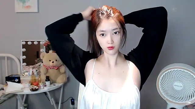 Snapshot of Mimi-cnbaby chatting on 10/01/25, 06:52 Mimi-cnbaby online show from 10/01/25, 06:52