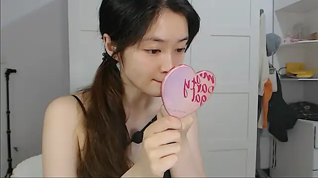 Snapshot of Mimi-cnbaby chatting on 05/23/26, 05:12 Mimi-cnbaby online show from 05/23/26, 05:12