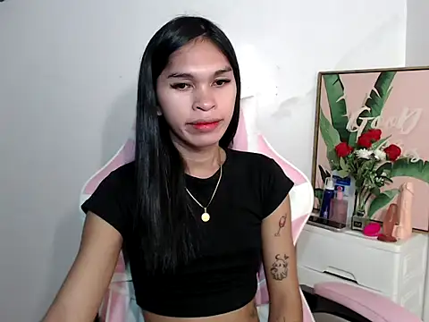 Snapshot of sexloverxxz chatting on 09/24/25, 08:28 sexloverxxz online show from 09/24/25, 08:28