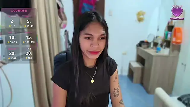 Snapshot of sexloverxxz chatting on 12/20/25, 10:22 sexloverxxz online show from 12/20/25, 10:22