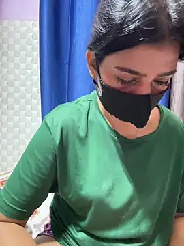 Hot Jaanvi  online show from 05/17/26, 03:37