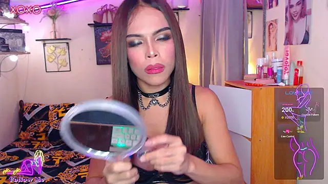 Snapshot of izabella_moore chatting on 11/21/25, 08:02 izabella moore online show from 11/21/25, 08:02