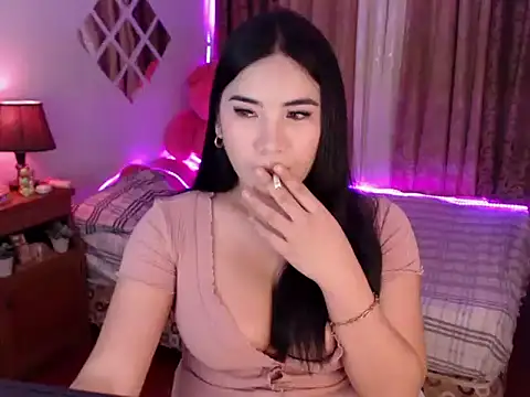 Snapshot of wild_flowerx chatting on 09/18/25, 04:36 wild flowerx online show from 09/18/25, 04:36