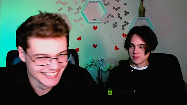 lucas long  online show from 10/12/25, 08:46