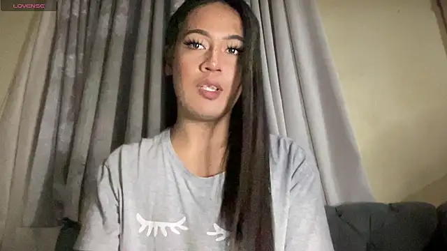 fallon empress143 online show from 11/17/25, 06:35