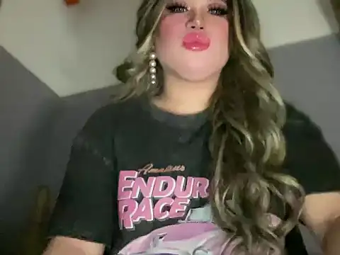 Snapshot of Naughtyrosecum chatting on 09/13/25, 12:27 Naughtyrosecum online show from 09/13/25, 12:27