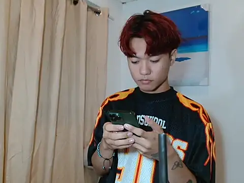 ur little secret online show from 10/13/25, 02:39