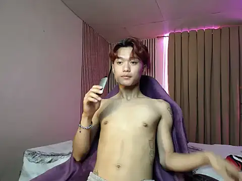 ur little secret online show from 11/05/25, 08:58