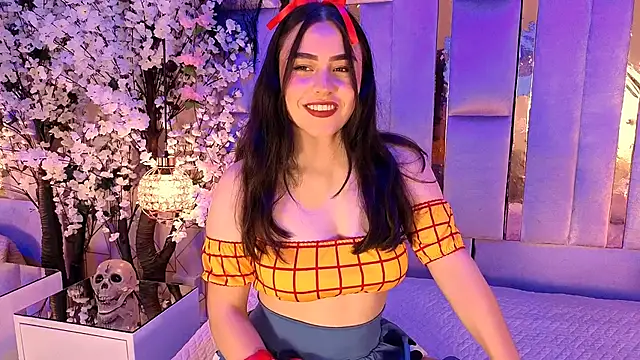 HannaCollins  online show from 10/30/25, 01:01