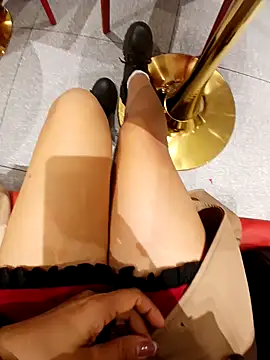 Snapshot of Ori-Lynk chatting on 11/21/25, 04:22 Ori-Lynk online show from 11/21/25, 04:22