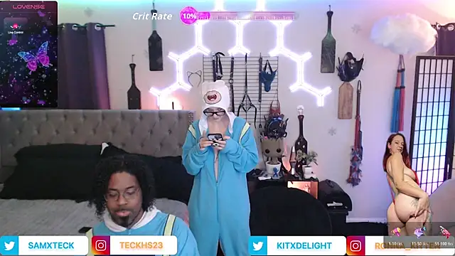 Snapshot of SamXTeck chatting on 12/01/25, 01:54 SamXTeck online show from 12/01/25, 01:54