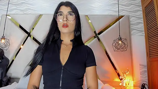 Snapshot of FernandaRousse chatting on 12/01/25, 07:30 FernandaRousse online show from 12/01/25, 07:30