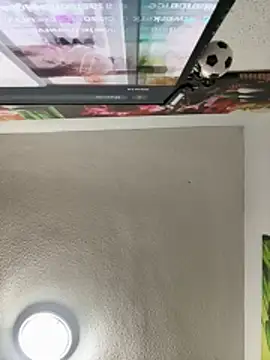 Snapshot of aavrdvh33 chatting on 10/31/25, 09:38 aavrdvh33 online show from 10/31/25, 09:38