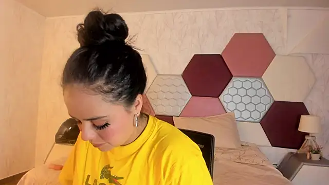 ArielleWilde online show from 12/05/25, 03:48