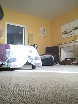 Snapshot of nastro1967 chatting on 11/04/25, 12:04 nastro1967 online show from 11/04/25, 12:04