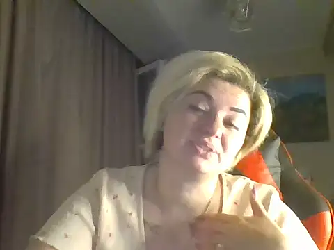 Wymini online show from 09/13/25, 02:00