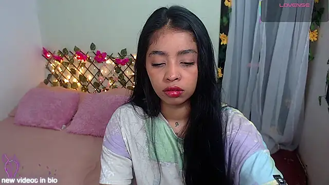 Angie Lee01 online show from 09/18/25, 12:40