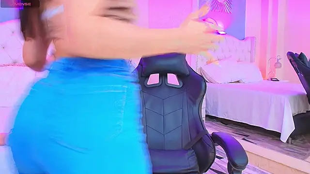 Snapshot of Kya_Wild chatting on 09/20/25, 10:22 Kya Wild online show from 09/20/25, 10:22