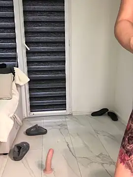 sweetchery999999 online show from 11/27/25, 08:38