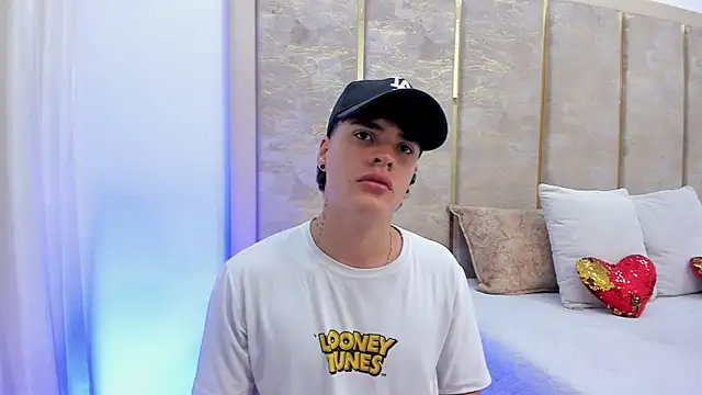 BenitoSaenz online show from 10/17/25, 03:31