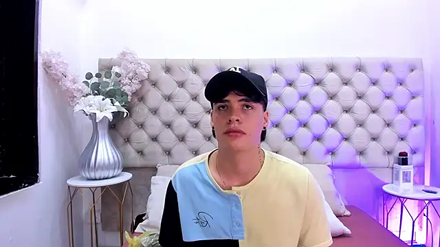 BenitoSaenz online show from 10/21/25, 03:40