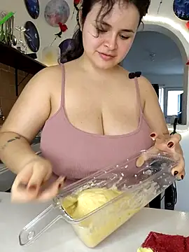 SeleneLuminari8 online show from 06/12/26, 02:38