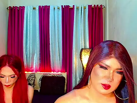 Snapshot of UnlimitedCumShow chatting on 10/25/25, 12:34 UnlimitedCumShow online show from 10/25/25, 12:34