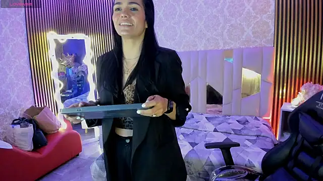 Rosalind tay online show from 10/14/25, 12:17