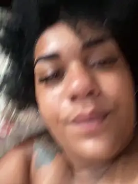 Snapshot of morenaluaa chatting on 10/14/25, 10:16 morenaluaa online show from 10/14/25, 10:16