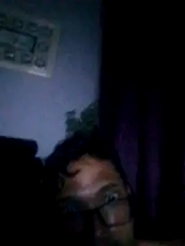 Snapshot of Ayie1822@xh chatting on 11/14/25, 04:49 Ayie1822xh online show from 11/14/25, 04:49